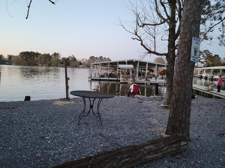 Bay Springs Country Inn & Marina Centre Eksteriør billede